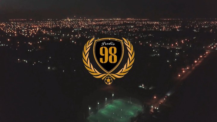 Jugador de espalda con el número 8